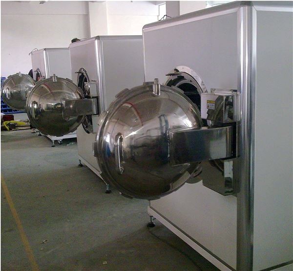 高壓脫泡機(jī)實(shí)拍車(chē)間