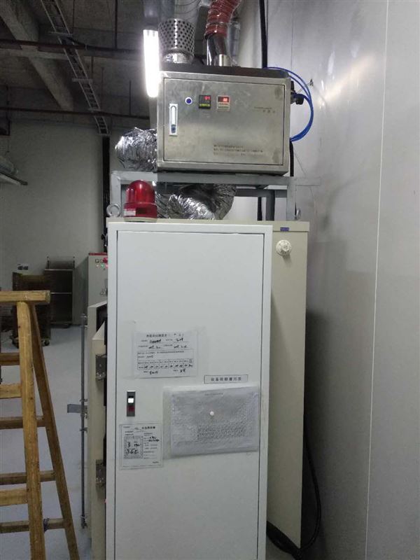 節(jié)能器.jpg 節(jié)能器.jpg